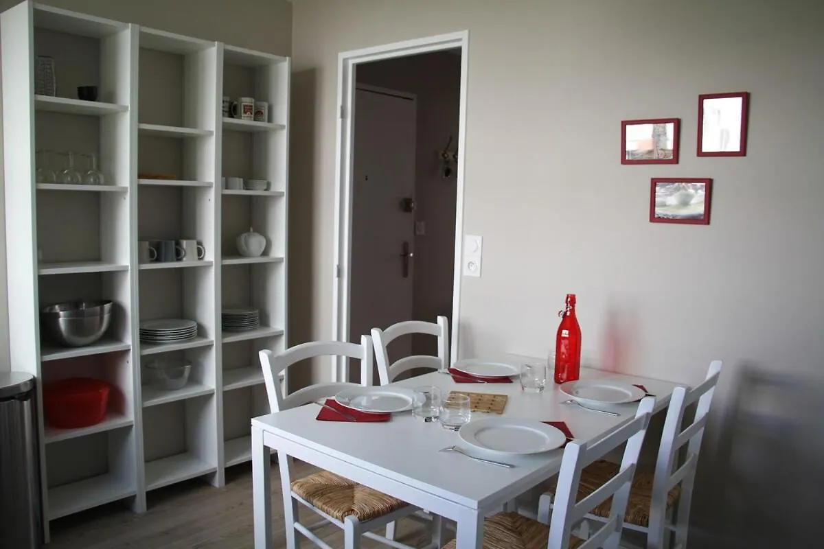 Fromentin - Parking - Calme - Proche Port Διαμέρισμα Βαν